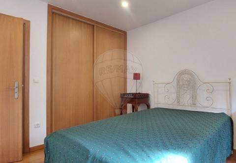 Moradia T4 para venda