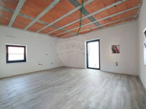 Moradia T6 para venda