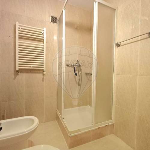 Moradia T4 para venda