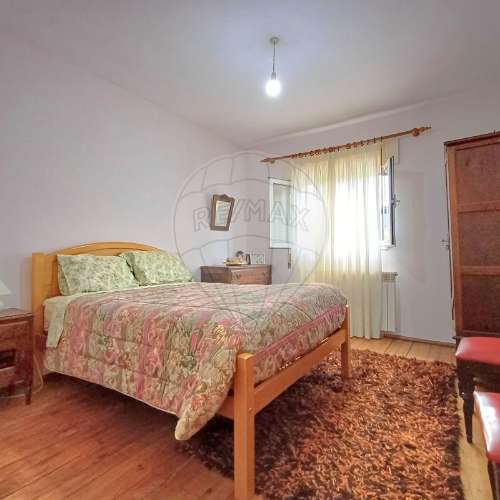 Moradia T4 para venda