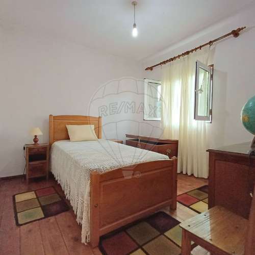 Moradia T4 para venda