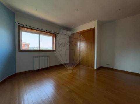 Moradia T3 para arrendamento