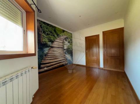 Moradia T3 para arrendamento