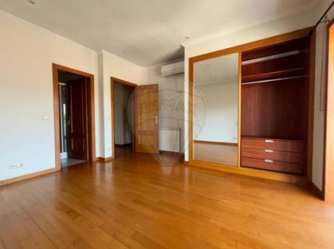 Moradia T3 para arrendamento