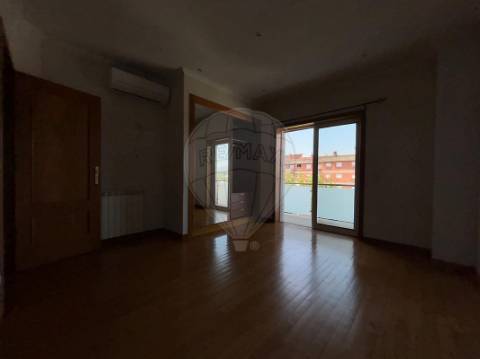 Moradia T3 para arrendamento