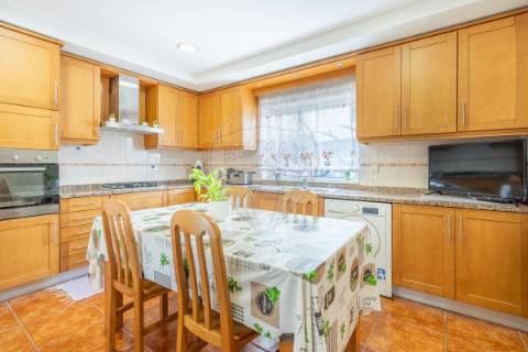 Moradia T2 para venda