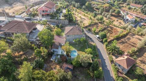 Moradia T4 para venda