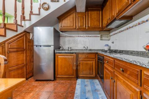 Moradia T4 para venda