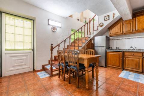 Moradia T4 para venda