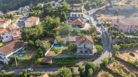 Moradia T4 para venda