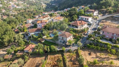 Moradia T4 para venda