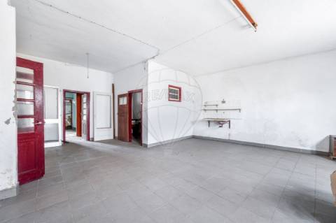 Moradia T7 para venda