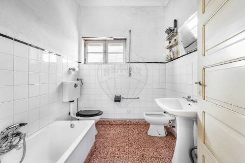 Moradia T4 para venda