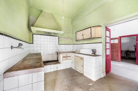 Moradia T4 para venda