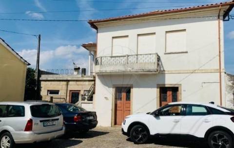 Moradia T4 para venda