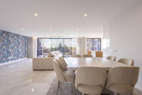 Apartamento T4 para venda