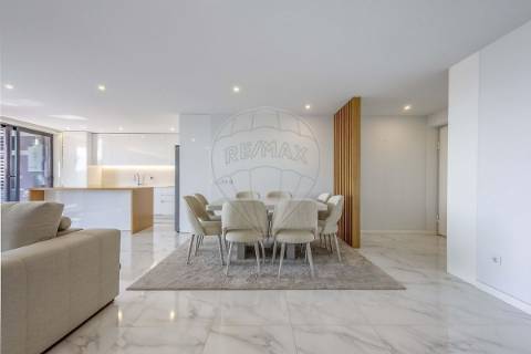 Apartamento T4 para venda