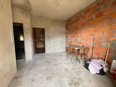 Moradia T2 para venda