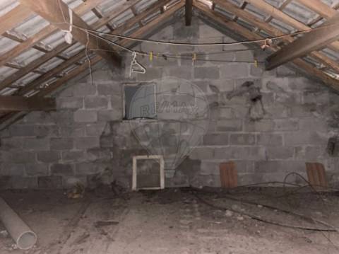 Moradia T2 para venda