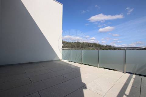 Moradia T4 para venda