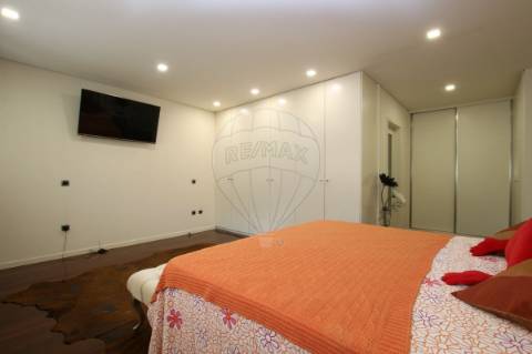 Moradia T4 para venda