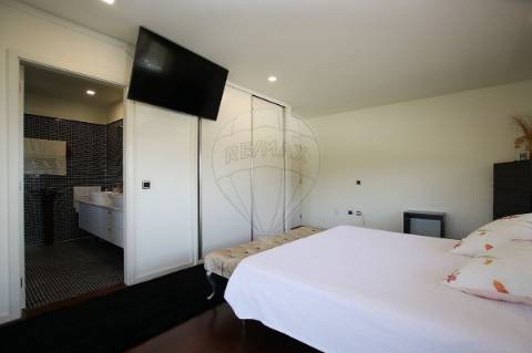 Moradia T4 para venda