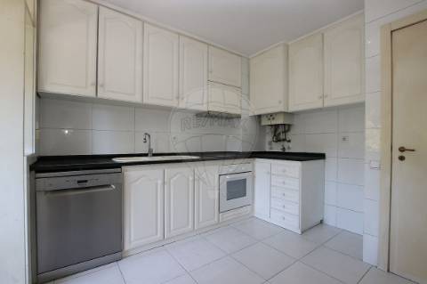 Apartamento T3 para arrendamento