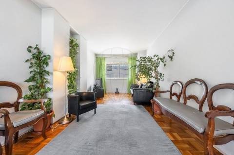 Moradia T4 para venda