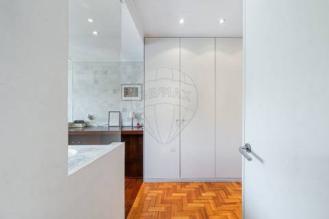 Moradia T4 para venda