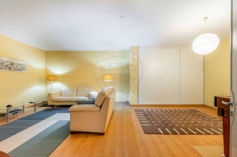 Moradia T4 para venda