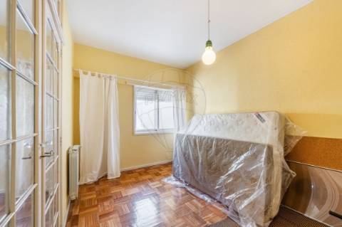 Moradia T4 para venda