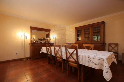 Moradia T4 para venda