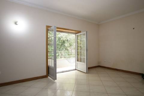 Moradia T4 para venda