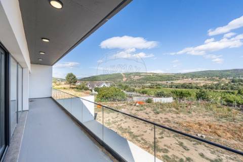 Moradia T4 para venda