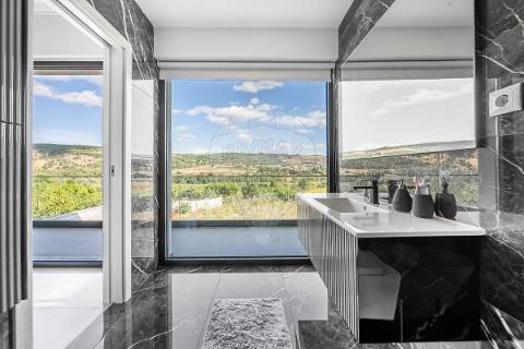 Moradia T4 para venda