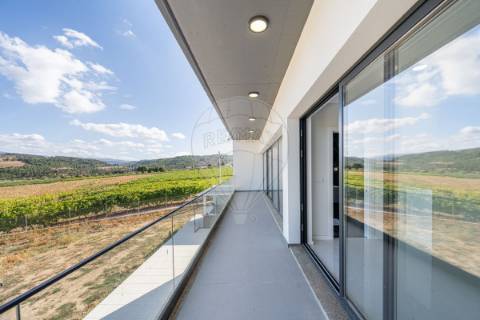 Moradia T4 para venda