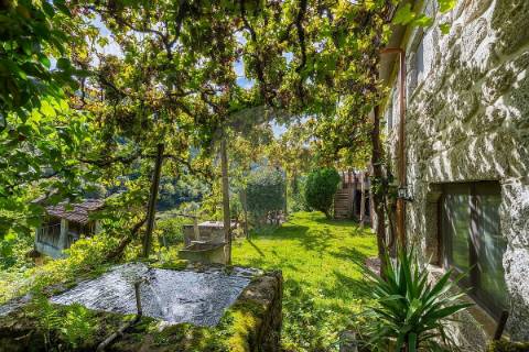 Moradia T4 para venda