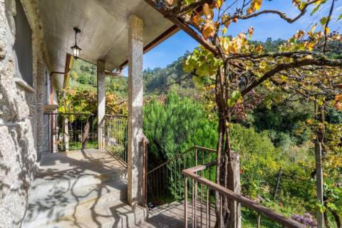 Moradia T4 para venda