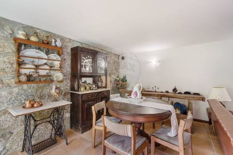 Moradia T4 para venda