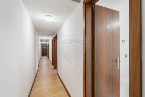 Moradia T4 para venda