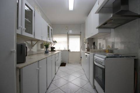 Moradia T5 para venda