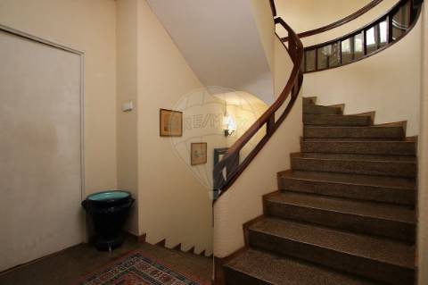 Moradia T5 para venda