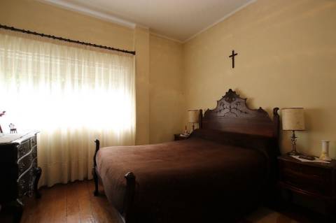 Moradia T5 para venda