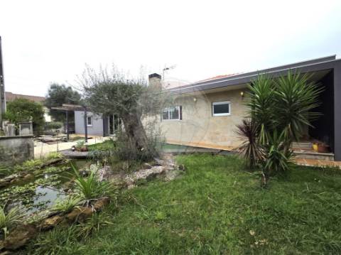 Moradia T4 para venda