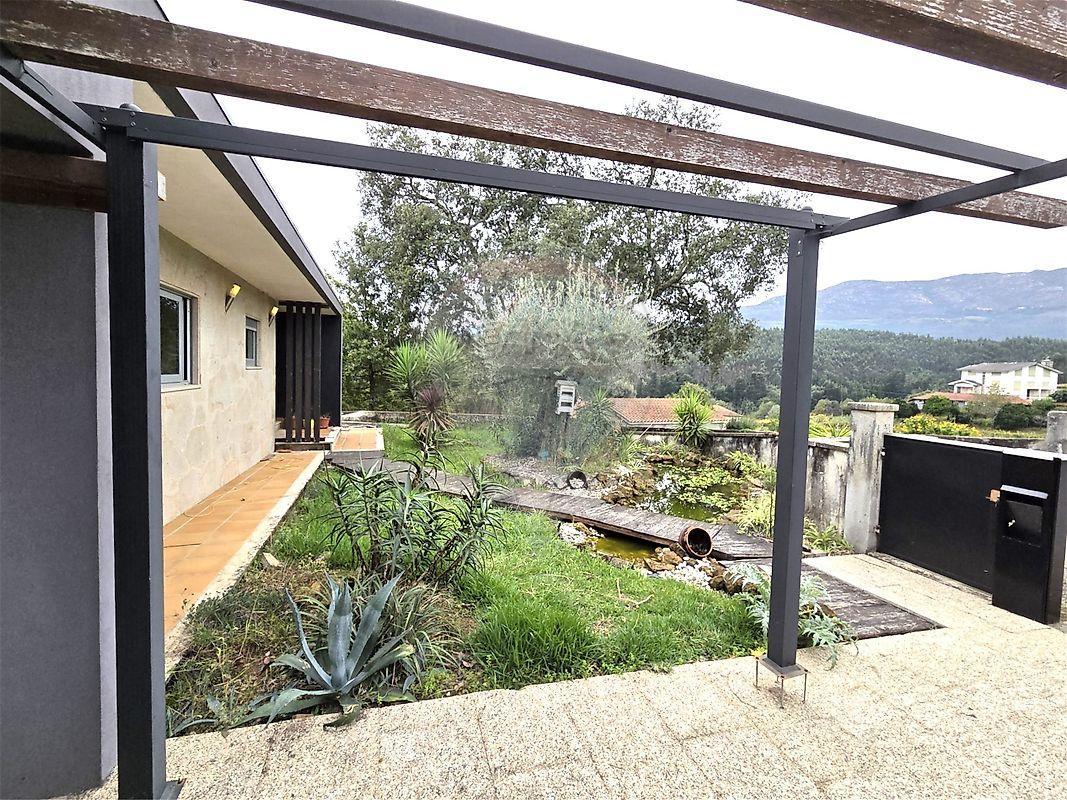 Moradia T4 para venda