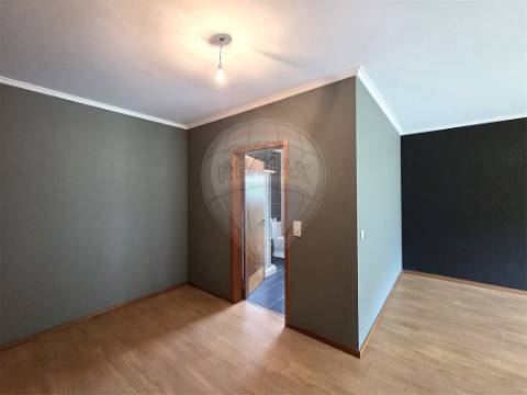 Moradia T4 para venda