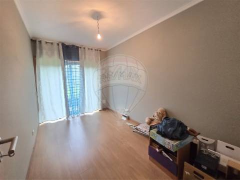 Moradia T4 para venda