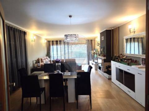 Moradia T4 para venda