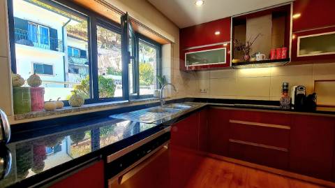 Moradia T4 para venda