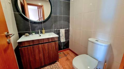 Moradia T4 para venda